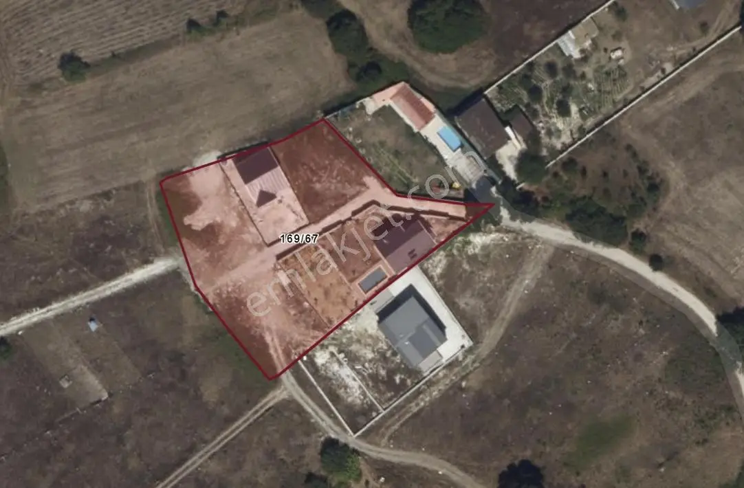 Çatalca Çiftlikköy De Yatırımlık Yer Arayanlara Fırsat Tarla