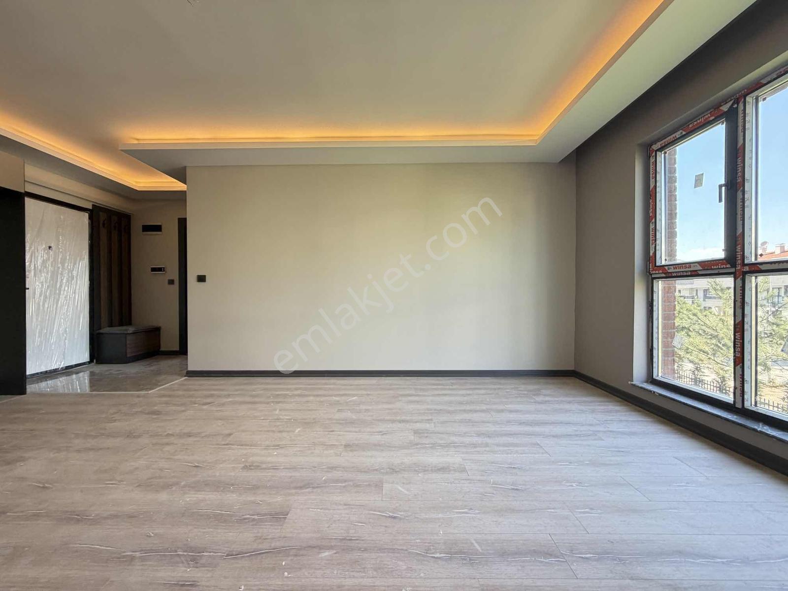 İncek Mah. Jewel Avm Karşısı Site İçi İskanlı Ara Kat 1+1 - Görsel 38