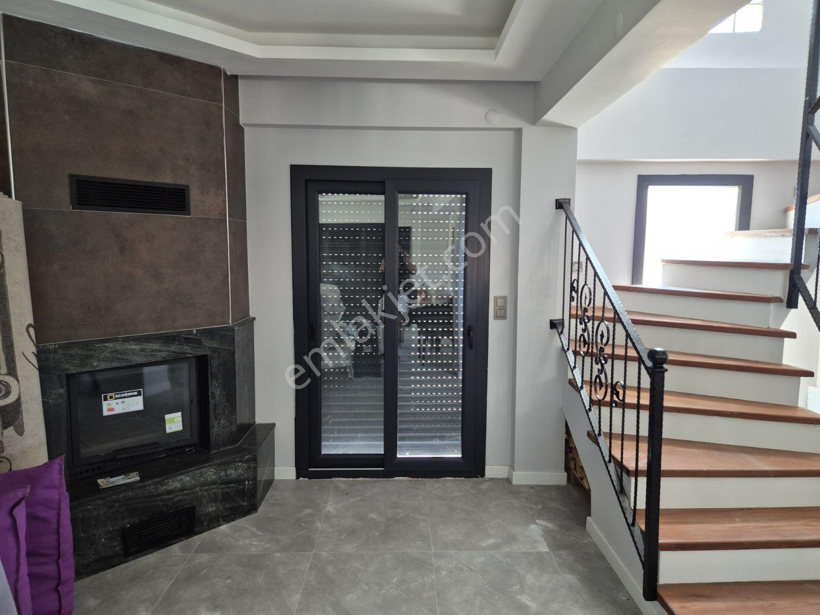 Foça Da Müstakil Kiralık 3+1havuzlu Site İçinde Dubleks - Görsel 16