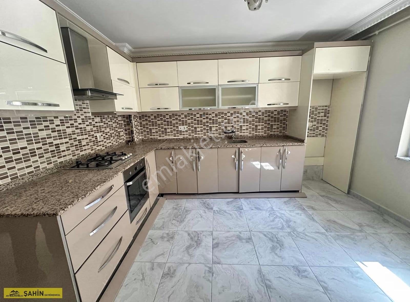 Şahin Avşaroğlu'ndan Turgutreis Caddesinde 160 Metre² Daire - Görsel 4