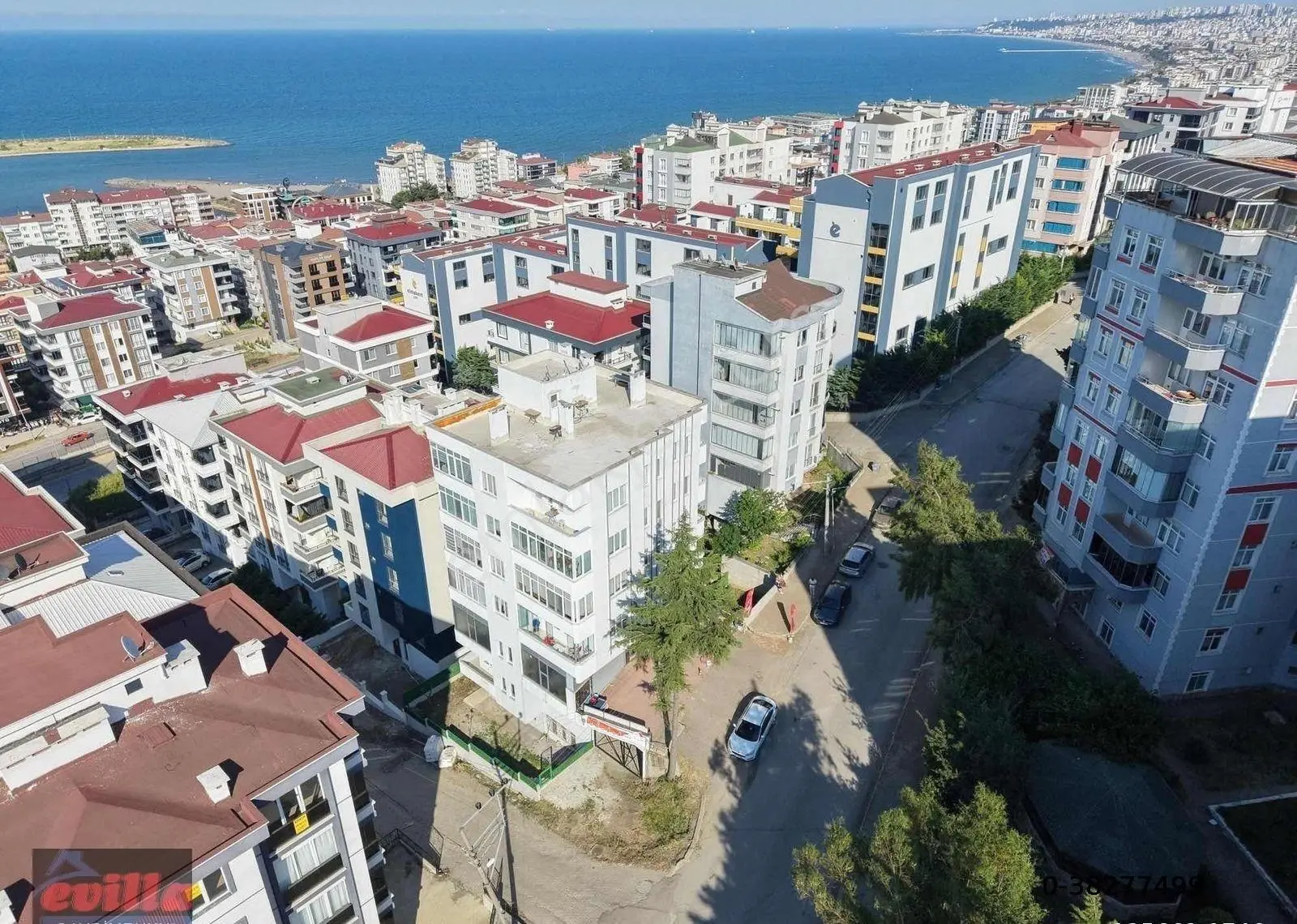 Körfezde , Okul Ve Yurtlara Yürüme Yatırımlık Satılık Dükkan - Görsel 4