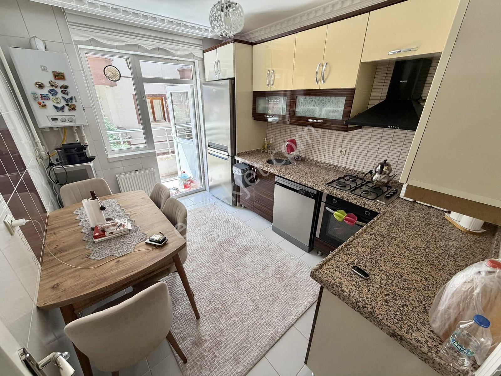 Kuşçağız Cadde Üzeri Asansörlü 2. Kat 135mt Full Yapılı Kaçmaz!