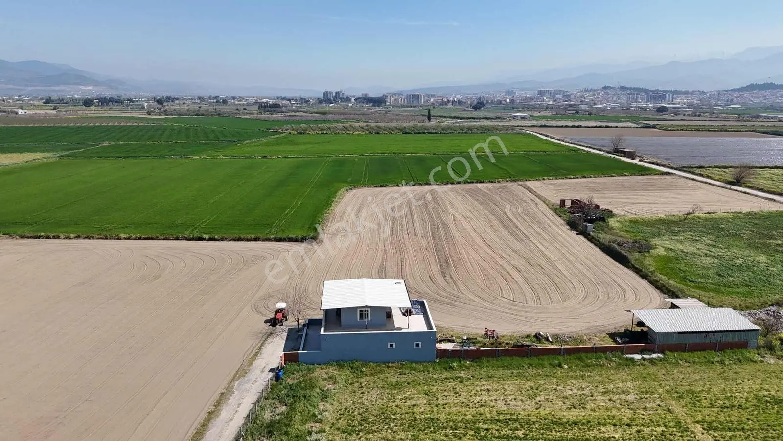 Ahıhıdırda Satılık Verimli Tarla Tek Tapu 3.721 M2