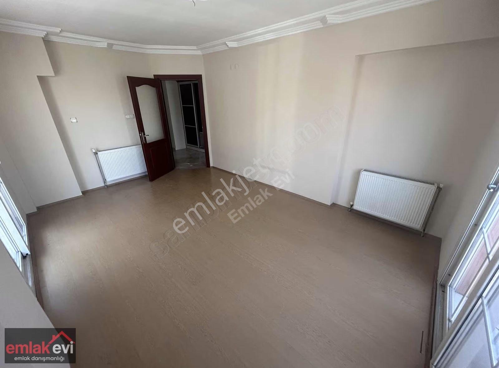 Emlak Evi'nden Girne'de Kombili 3+1 Kiralık Daire - Görsel 33