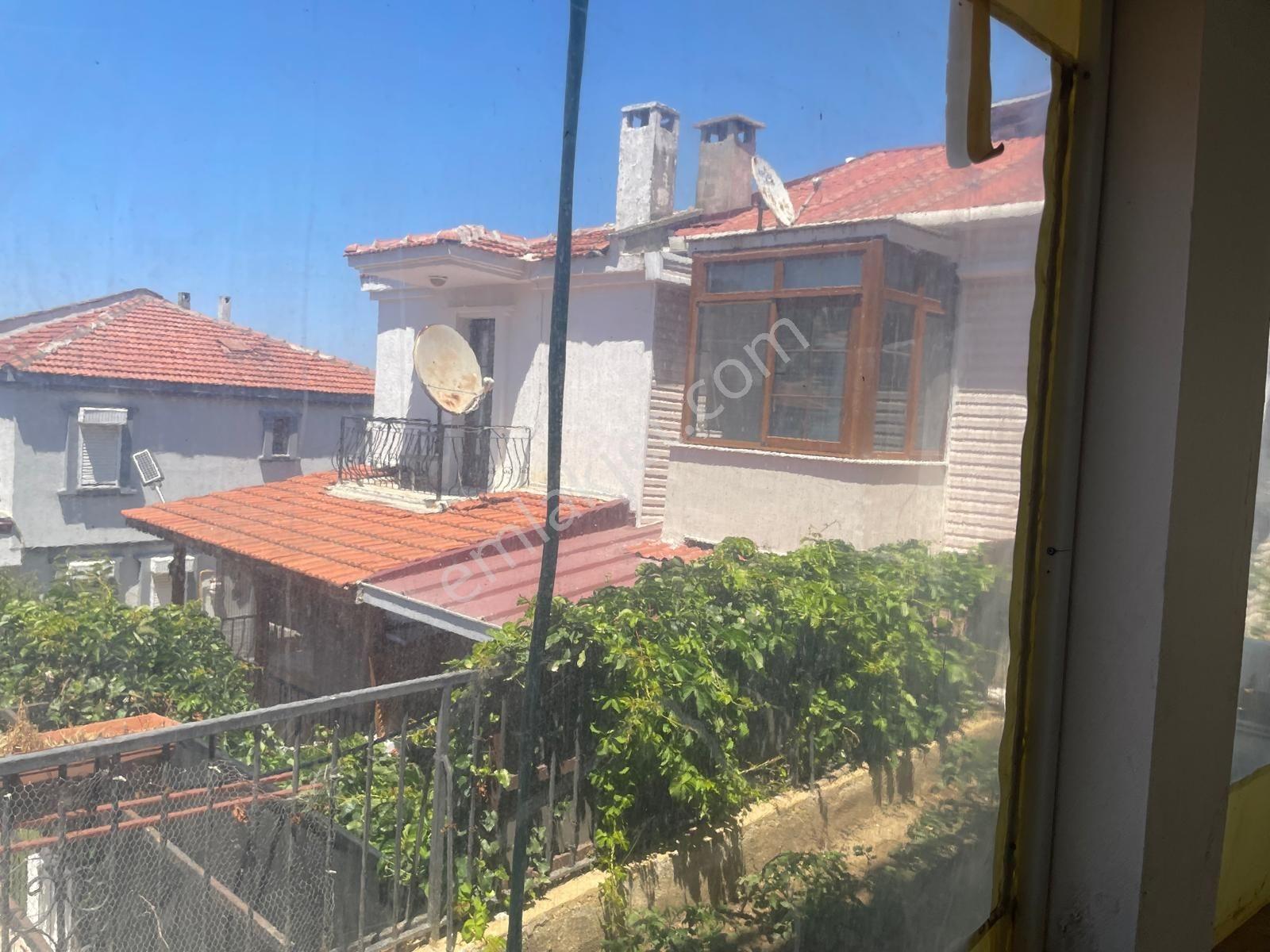 Yeni Foça'da Kiralık 2+1 Bahçe Katı Daire - Görsel 17