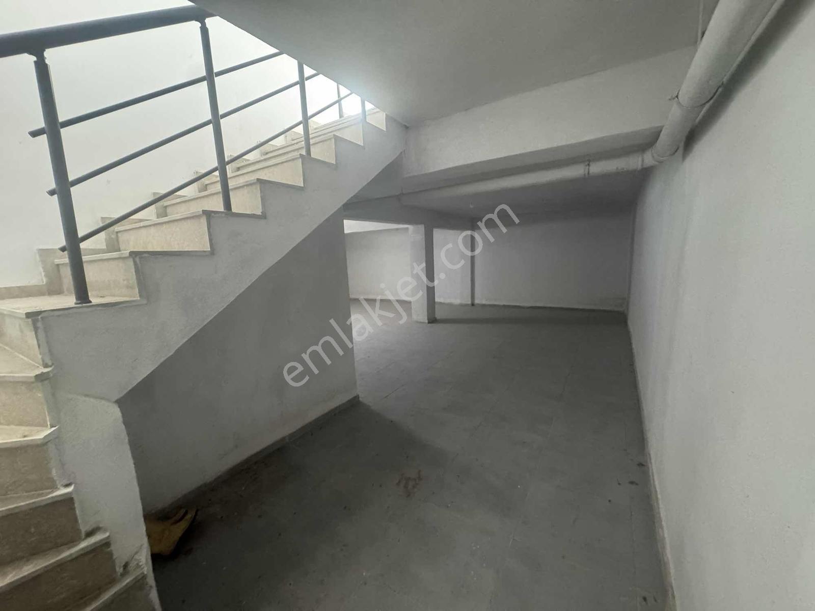 Edremit Atatürk Mahallesinde Kiralık İşyeri - Görsel 10