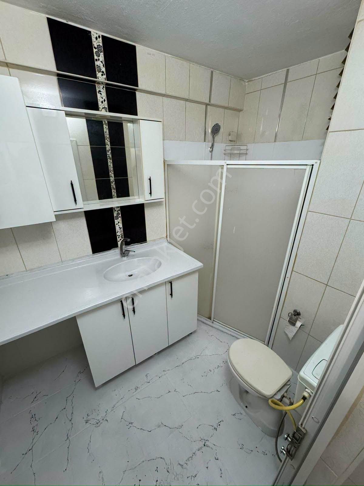 Turgutlu Satılık İstiklal Mah 125m2 + 45m2 3+1 Oda Havuzlu Bahçe Doğalgazlı Yüksek Girişli Daire - Görsel 23