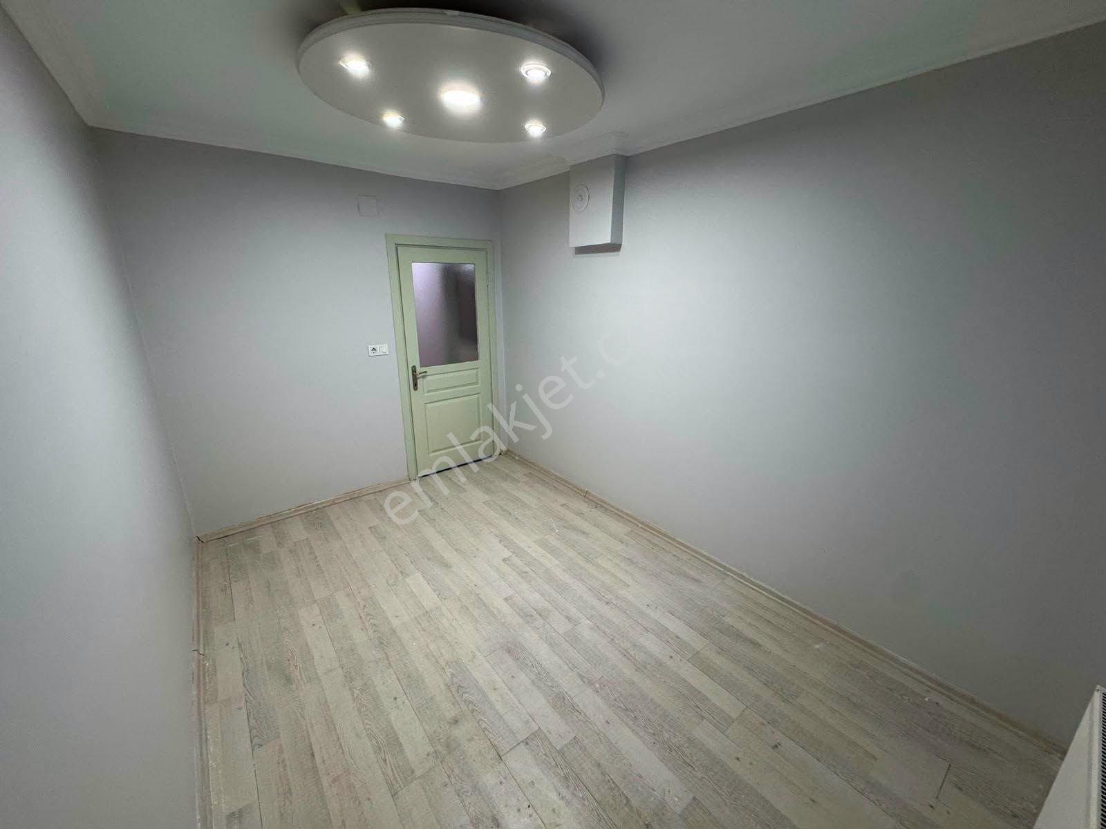 Turgutlu Satılık İstiklal Mah 125m2 + 45m2 3+1 Oda Havuzlu Bahçe Doğalgazlı Yüksek Girişli Daire - Görsel 4