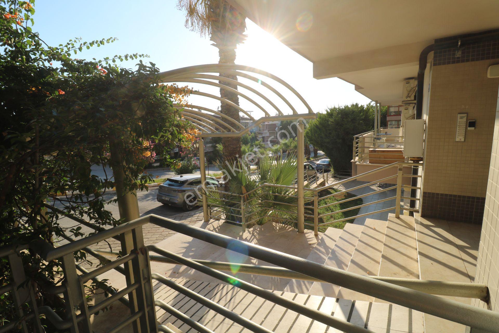 Kuşadası Tam Merkezde Kiralık Tam Eşyalı Havuzlu Daire - Görsel 25