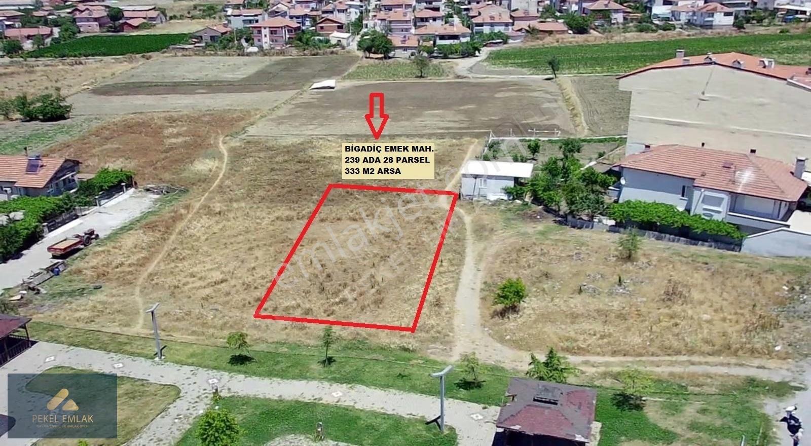 Bigadiç Emek Mah.satılık 333 M2 / 3 Kata İmarlı Arsa