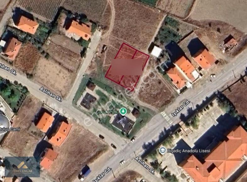 Pekel Emlak'tan Bigadiç Emek Mah. Satılık 352 M2 Arsa - Görsel 2