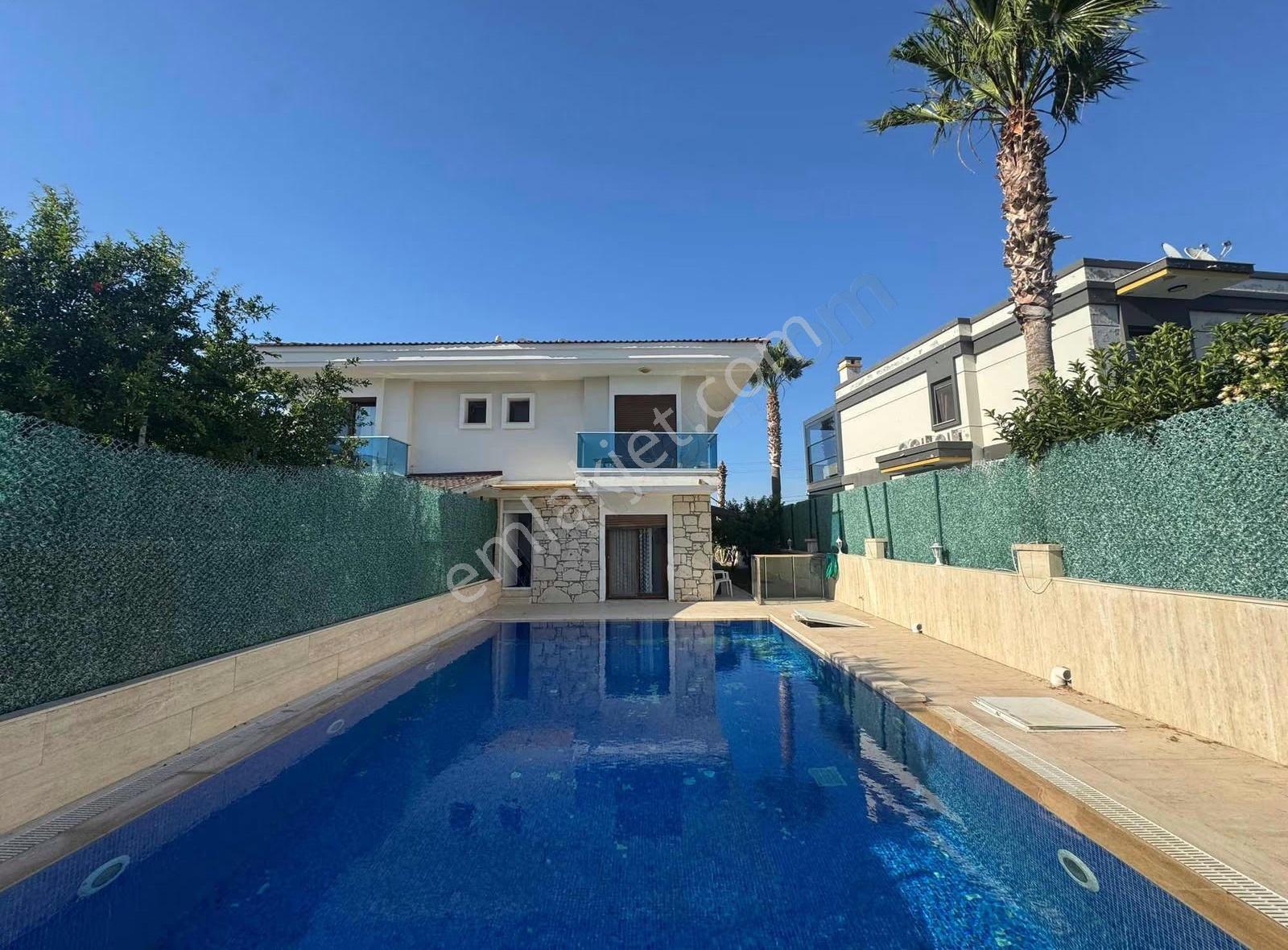 Yiğit Gayrimenkul'den Şifne'de Havuzlu Eşyalı Lüks Villa