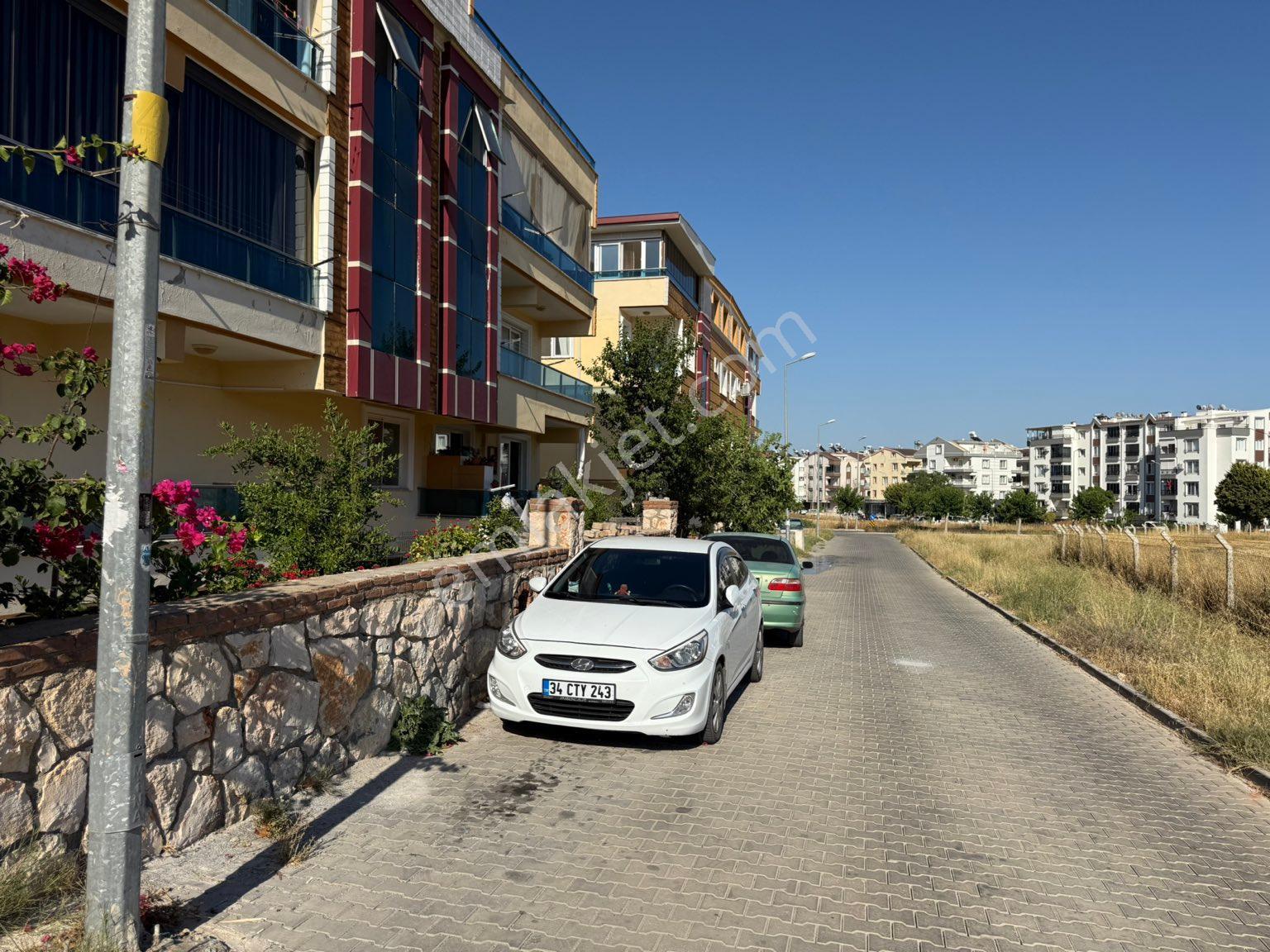 Didim Efeler Mahallesinde Satılık 2+1 Ayrı Mutfak Daire - Görsel 3