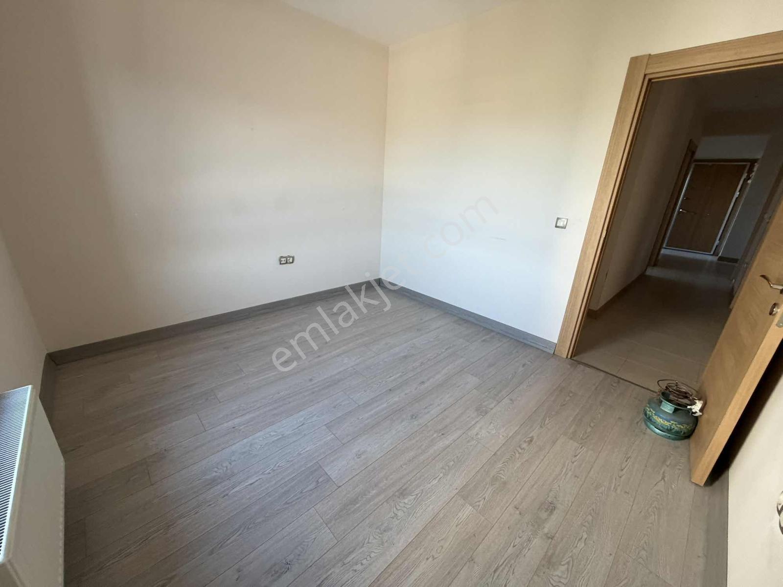 Yağmur Emlaktan Toki'de Satılık Ara Kat Güney Cephe 3+1 Daire - Görsel 11