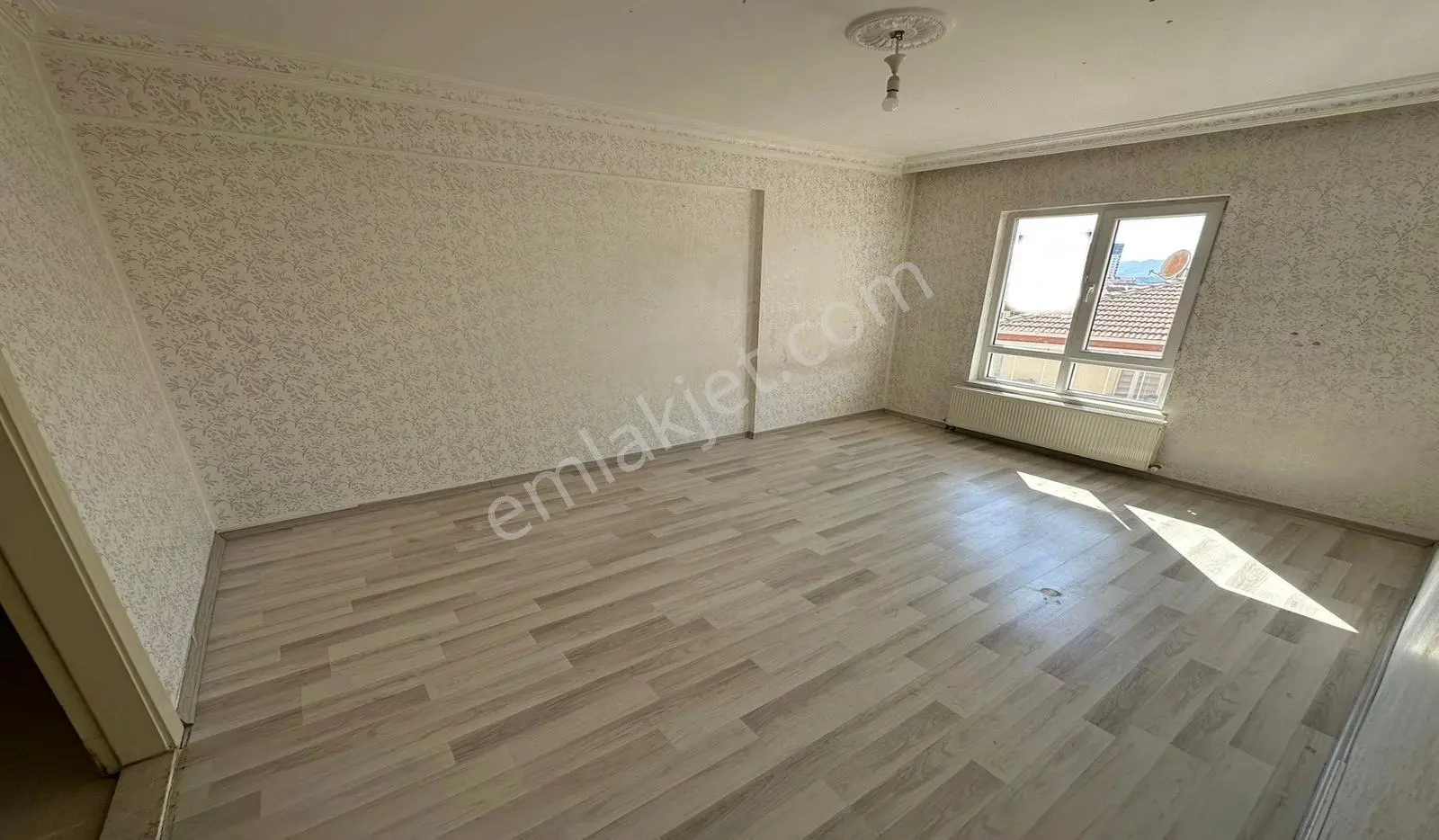 Kanuni'de 3+1 Ebeveyn Banyolu Asansörlü Bölgenin En Uygunu - Görsel 28