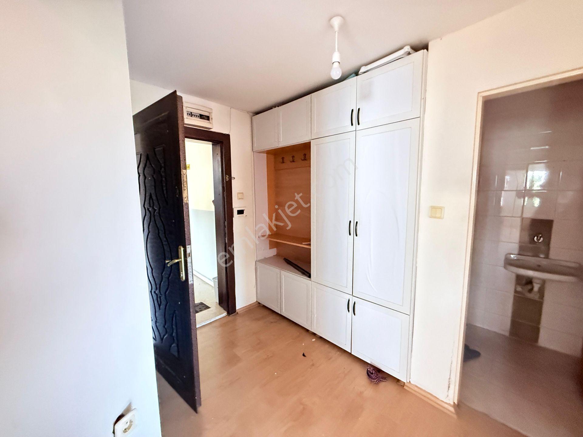 Demirözden Törekent'te Site İçinde Ara Kat Asansörlü 3+1 Daire!! - Görsel 8