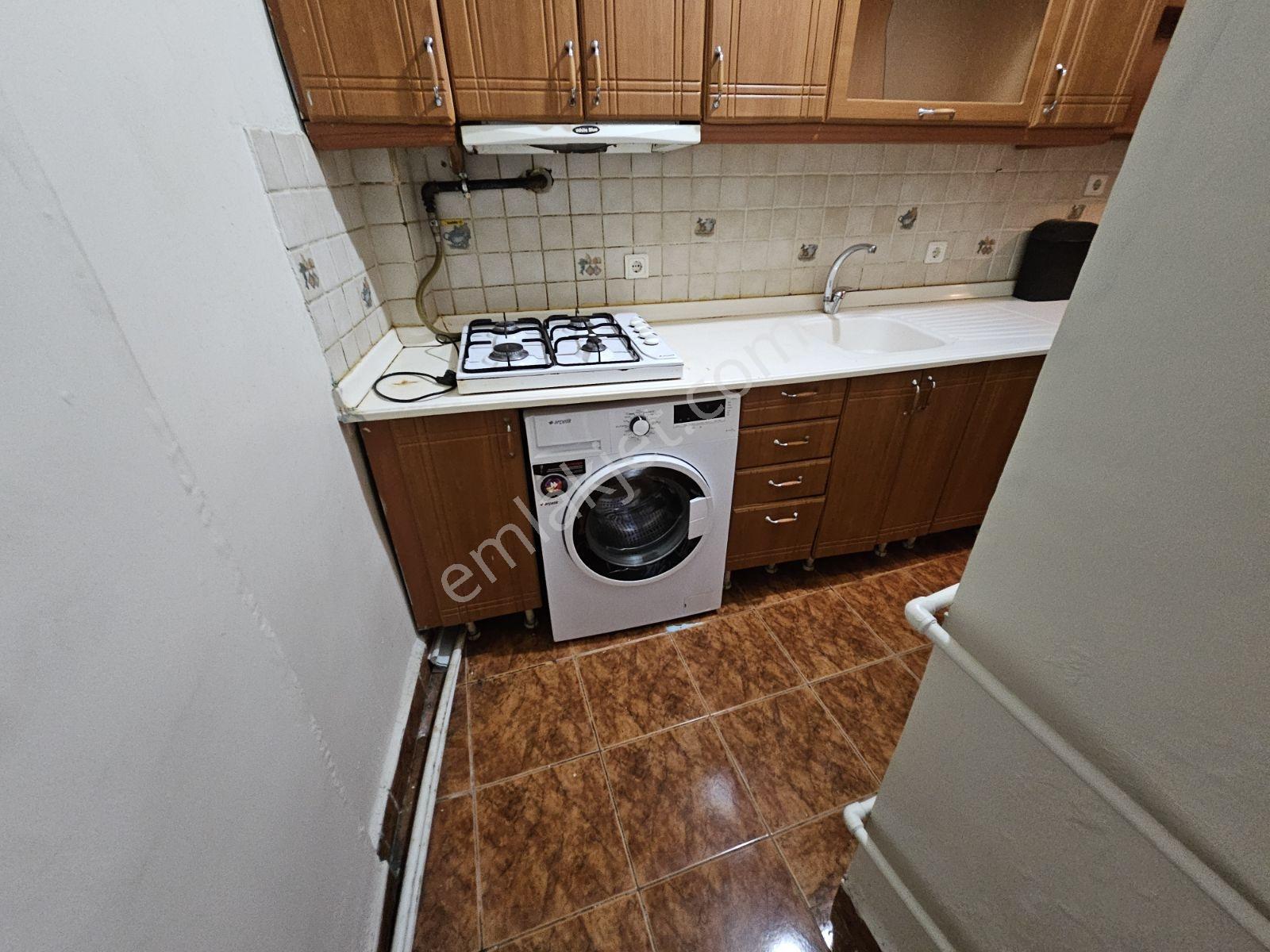 Kocamustafaşa Merkezi Konum 50mk Eşyalı 1+1 Bodrum Kat 22.000tl - Görsel 29