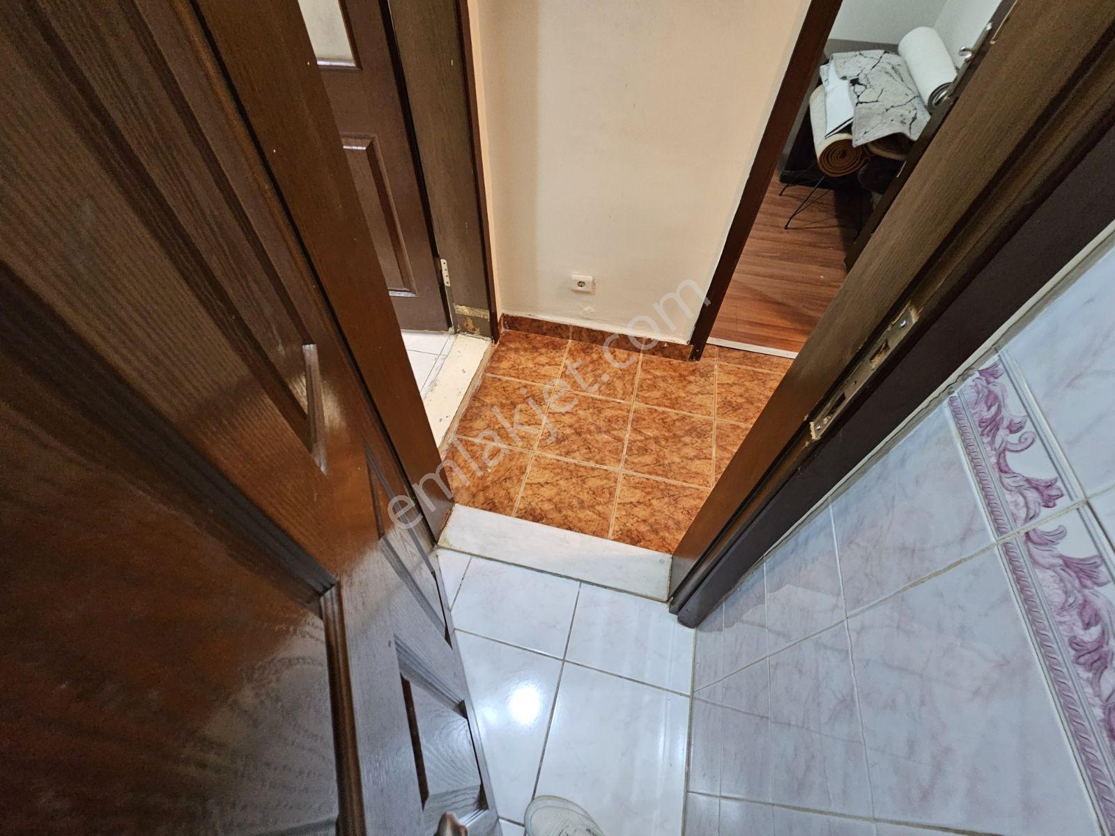 Kocamustafaşa Merkezi Konum 50mk Eşyalı 1+1 Bodrum Kat 22.000tl - Görsel 21