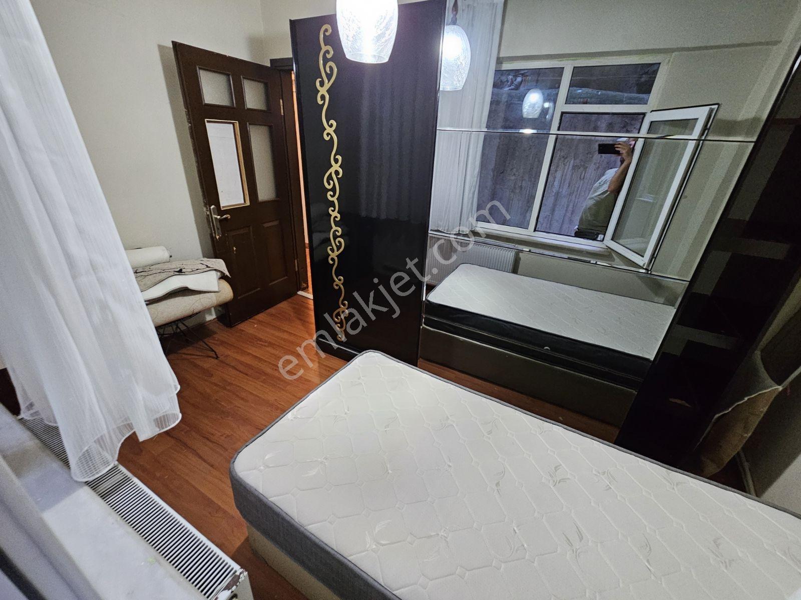 Kocamustafaşa Merkezi Konum 50mk Eşyalı 1+1 Bodrum Kat 22.000tl - Görsel 14