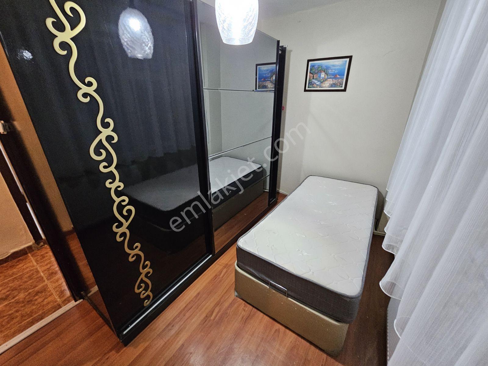 Kocamustafaşa Merkezi Konum 50mk Eşyalı 1+1 Bodrum Kat 22.000tl - Görsel 32