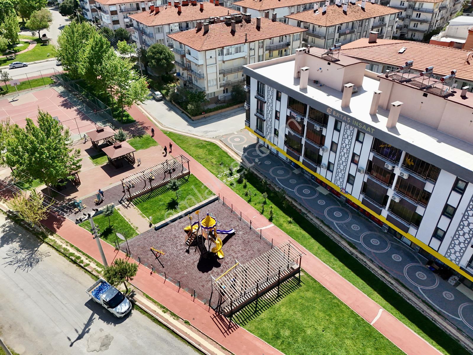 Akçay Aras Emlaktan Altınkumda 2+1 Ara Kat Ayrı Mutfaklı - Görsel 30