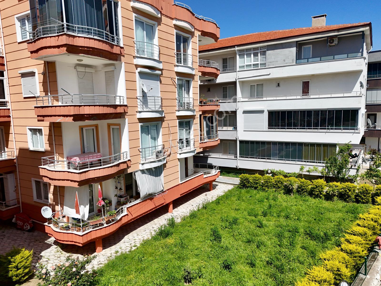 Akçay Aras Emlaktan Altınkumda 2+1 Ara Kat Ayrı Mutfaklı - Görsel 32