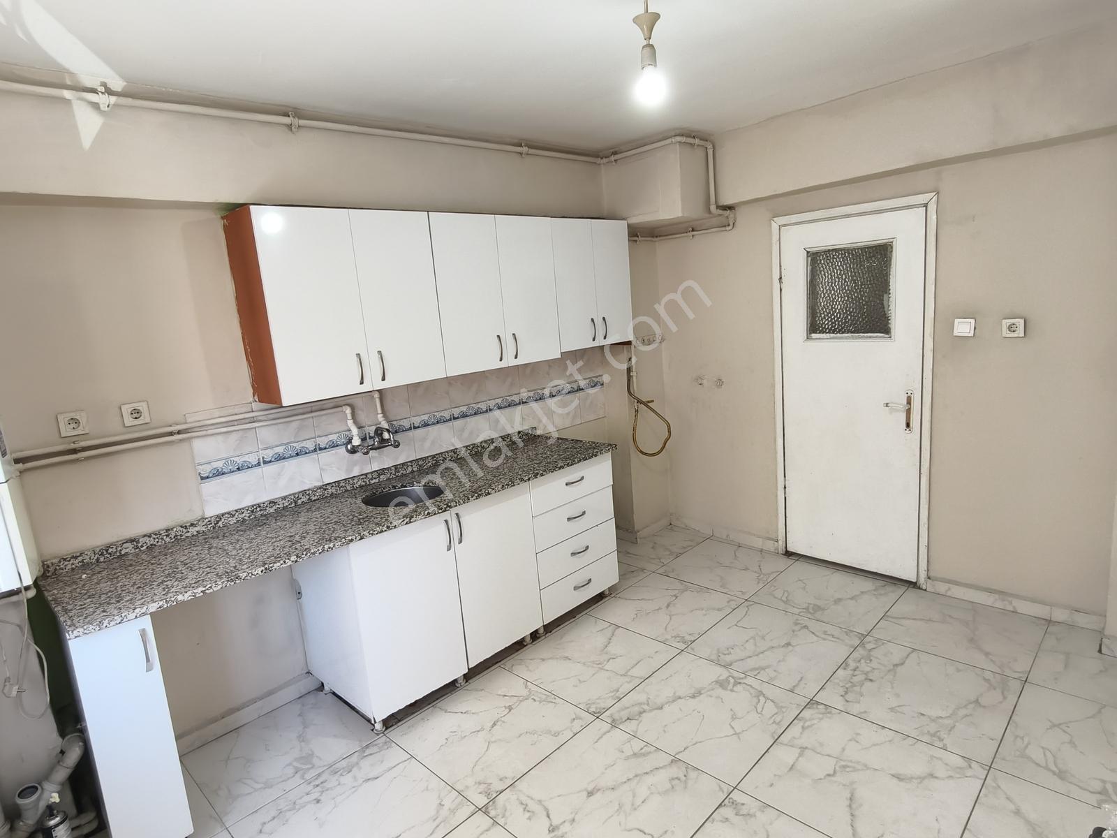 Pera'dan Emek Mh. Ertaş Caddesi Üzerinde 4+1 Kiralık Daire - Görsel 13