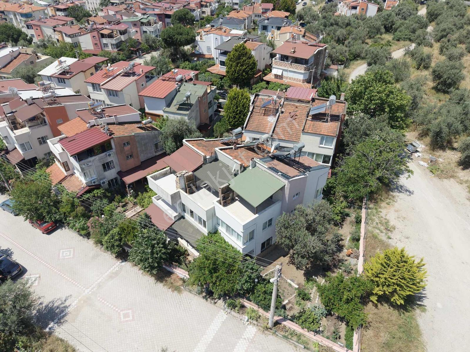 Güçlü Kardeşler Denize 150 Metre Fırsat 3+1 İkiz Villa - Görsel 6