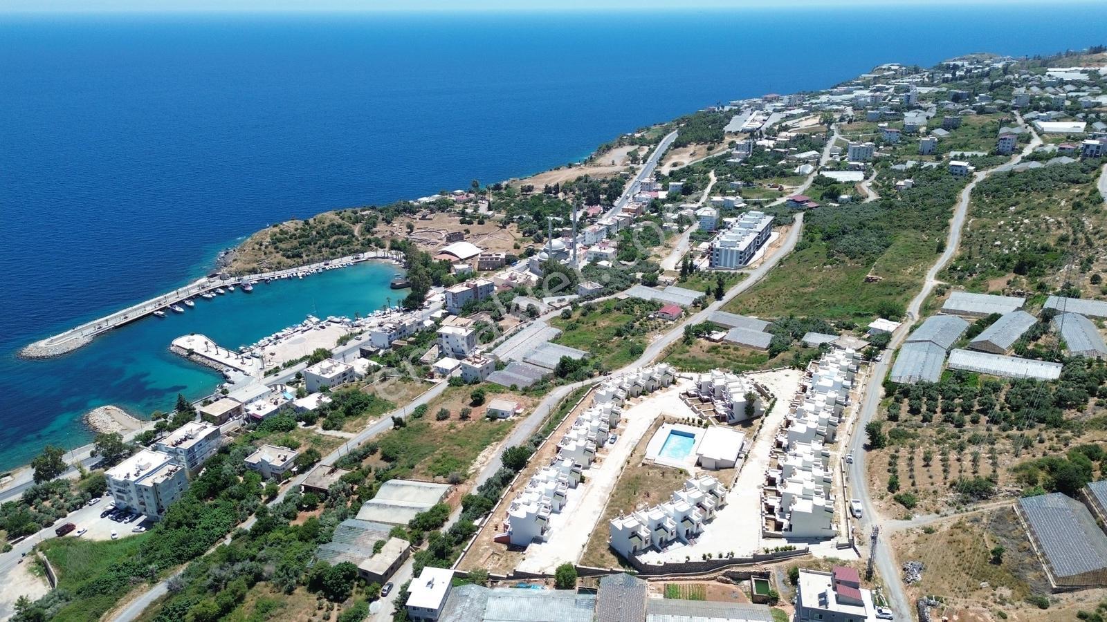 Karakuş Emlak'tan Havuzlu Deniz Manzaralı Satılık Tripleks Villa - Görsel 9