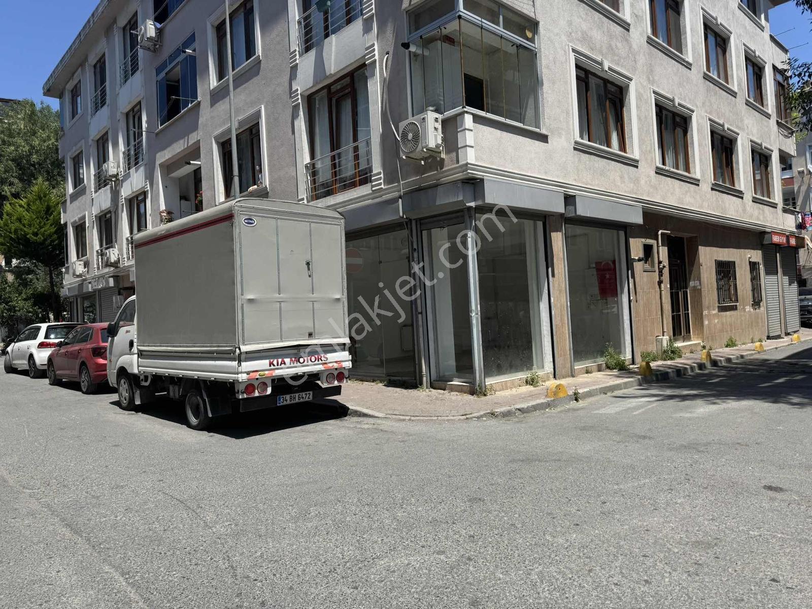 Merkezi Konumda Satılık Giriş Katı Çift Cephe Dükkan - Görsel 12