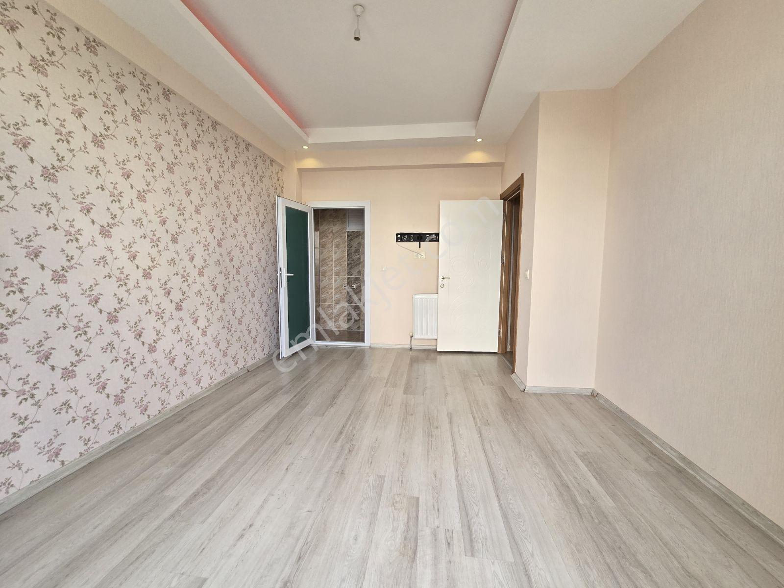 Siverek Caddesinde Kiralık 3+1 Daire - Görsel 2