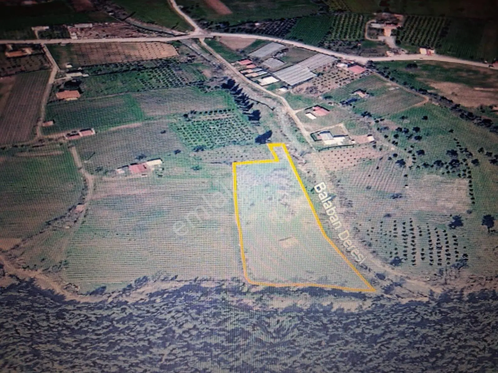 Menderes Yeniköy'de Balaban Deresi Yakını Tek Tapu Satılık Arazi