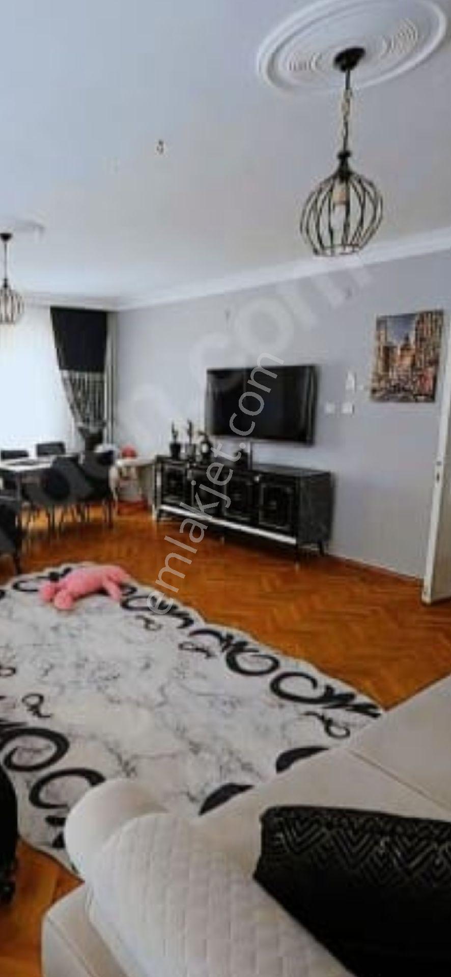 Çorlu Muhittin Mahellesinde Satılık 3t1 Daire