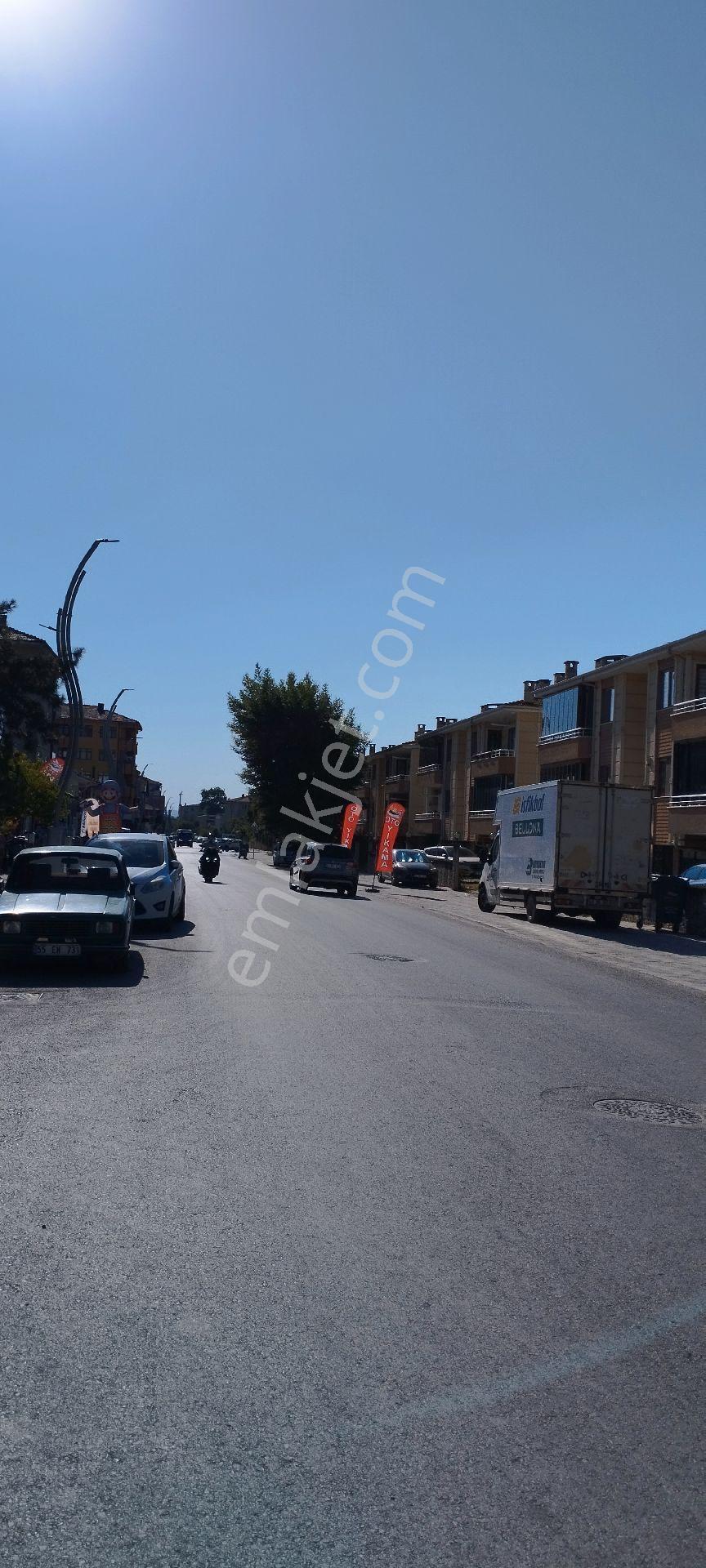 Sakarya Zümrüt Emlak'tan Şeker Mahallesi 3+1, 140 M2 Kiralık Daire - Görsel 8