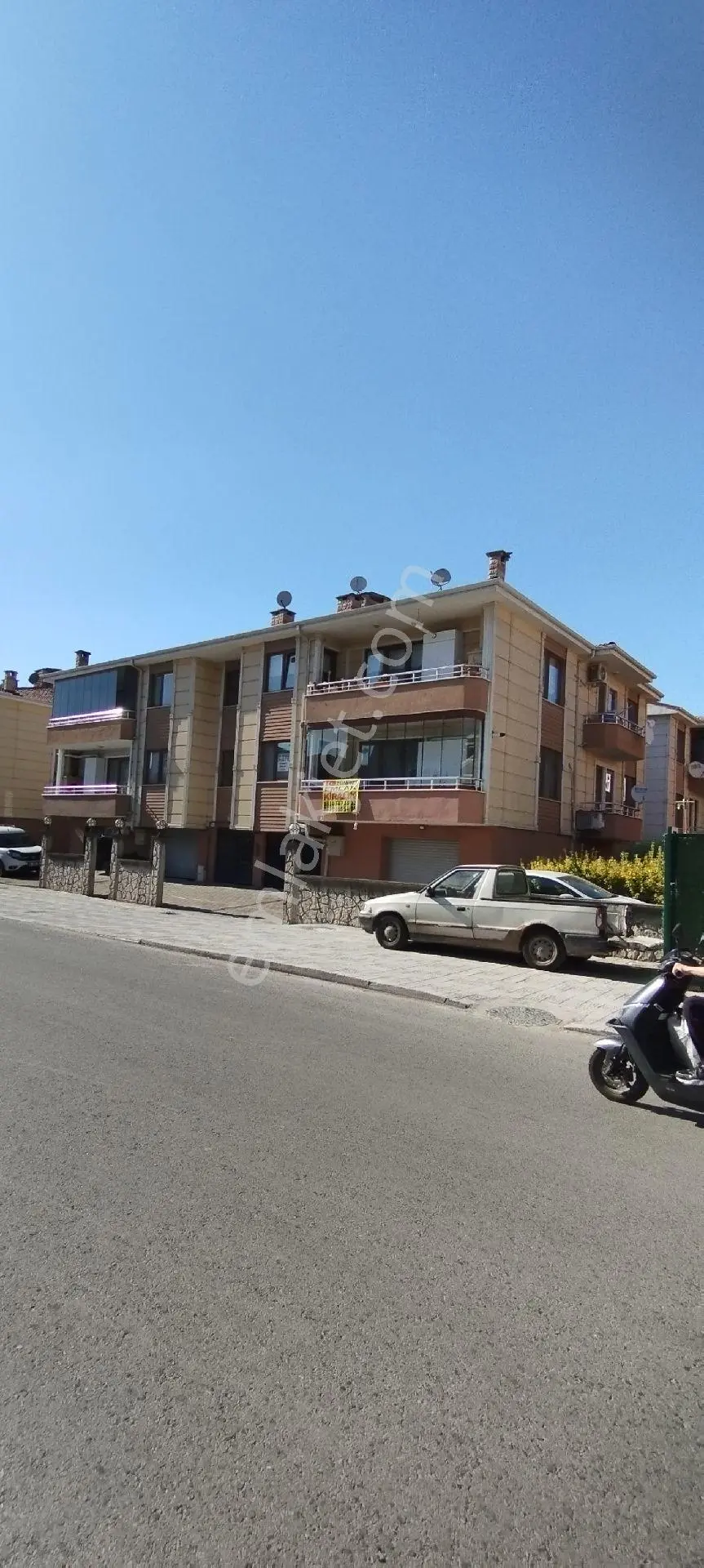 Sakarya Zümrüt Emlak'tan Şeker Mahallesi 3+1, 140 M2 Kiralık Daire - Görsel 5