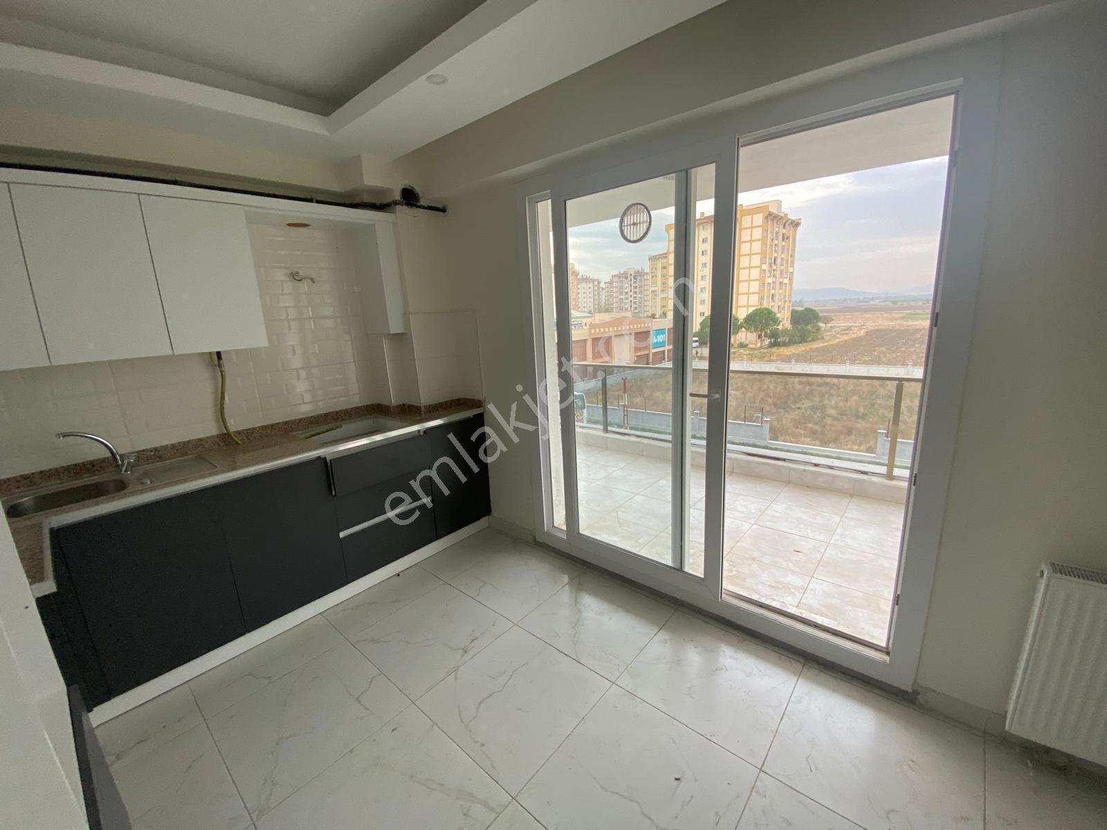 Torbalı Yazıbaşında Havuzlu Site İçersinde Satılık Daire - Görsel 3