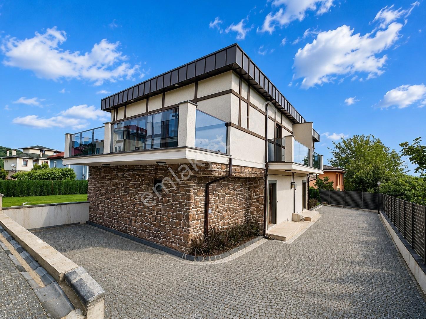 Maşukiye'de Özel Havuzlu, 150 M² Bahçeli 3+1 Lüks Villa - Görsel 4