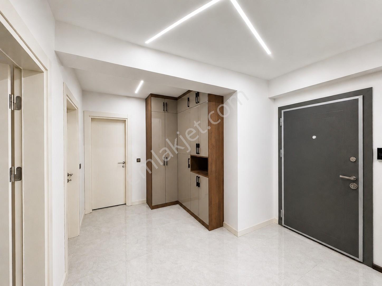 Maşukiye'de Özel Havuzlu, 150 M² Bahçeli 3+1 Lüks Villa - Görsel 13