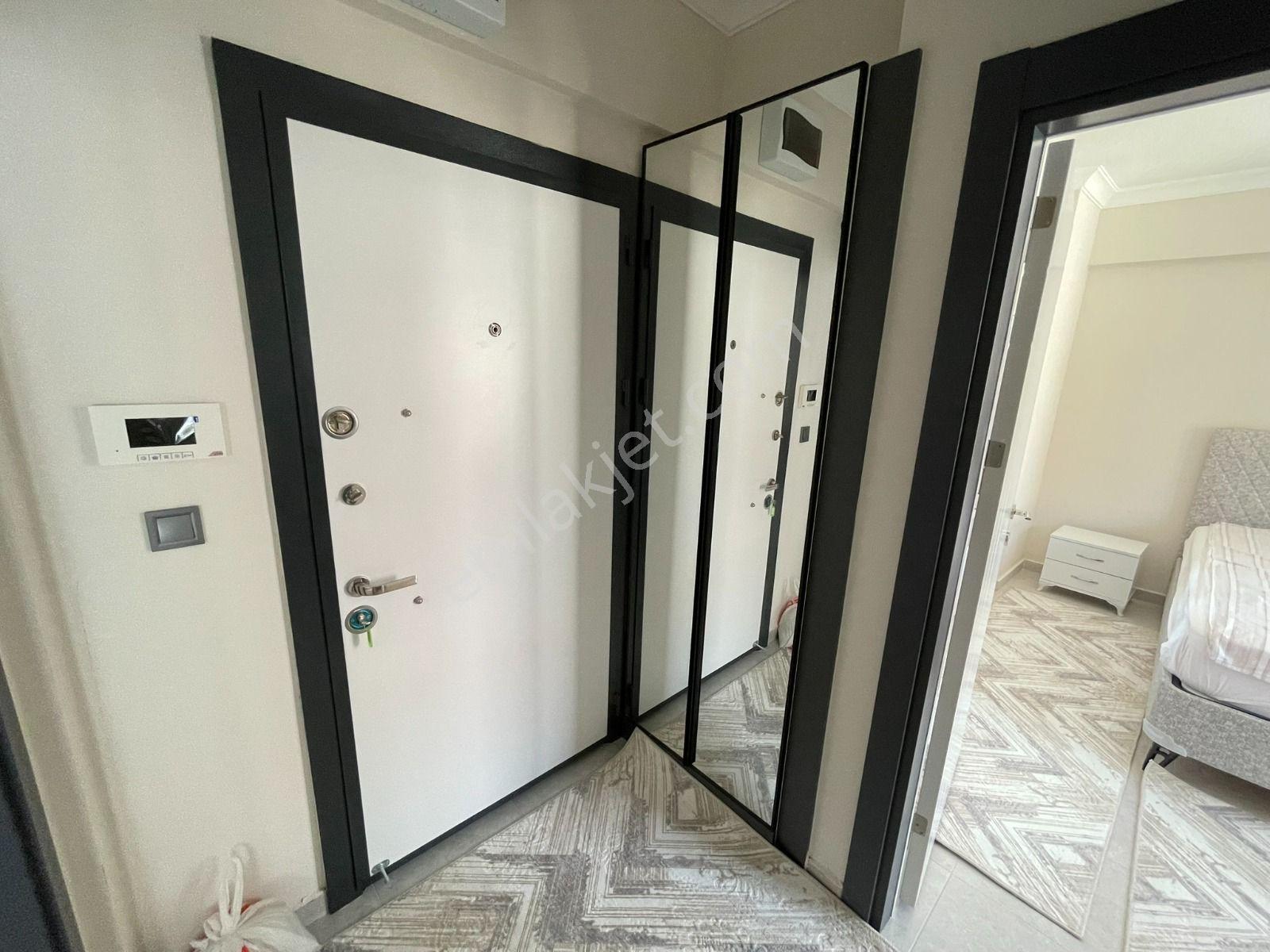 Ataşehir'de Harika Konumda Eşyalı Kiralık 1+1 Daire - Görsel 6