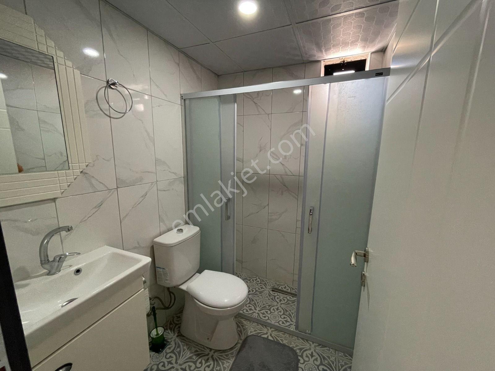 Ataşehir'de Harika Konumda Eşyalı Kiralık 1+1 Daire - Görsel 7