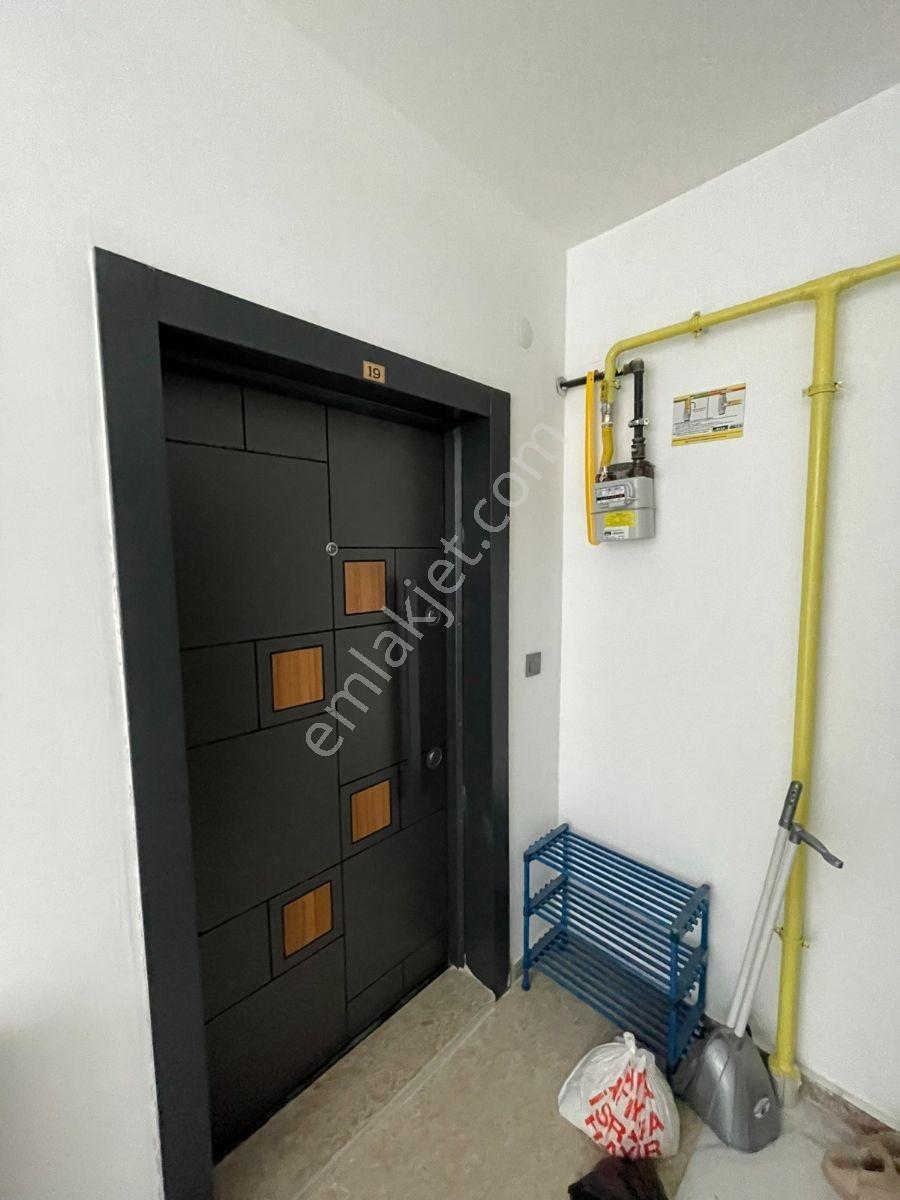 Ataşehir'de Harika Konumda Eşyalı Kiralık 1+1 Daire - Görsel 23