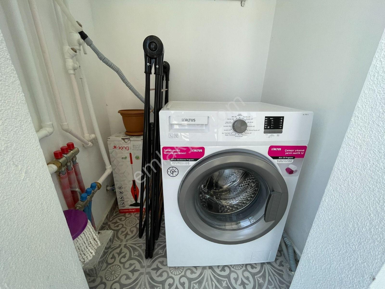 Ataşehir'de Harika Konumda Eşyalı Kiralık 1+1 Daire - Görsel 18