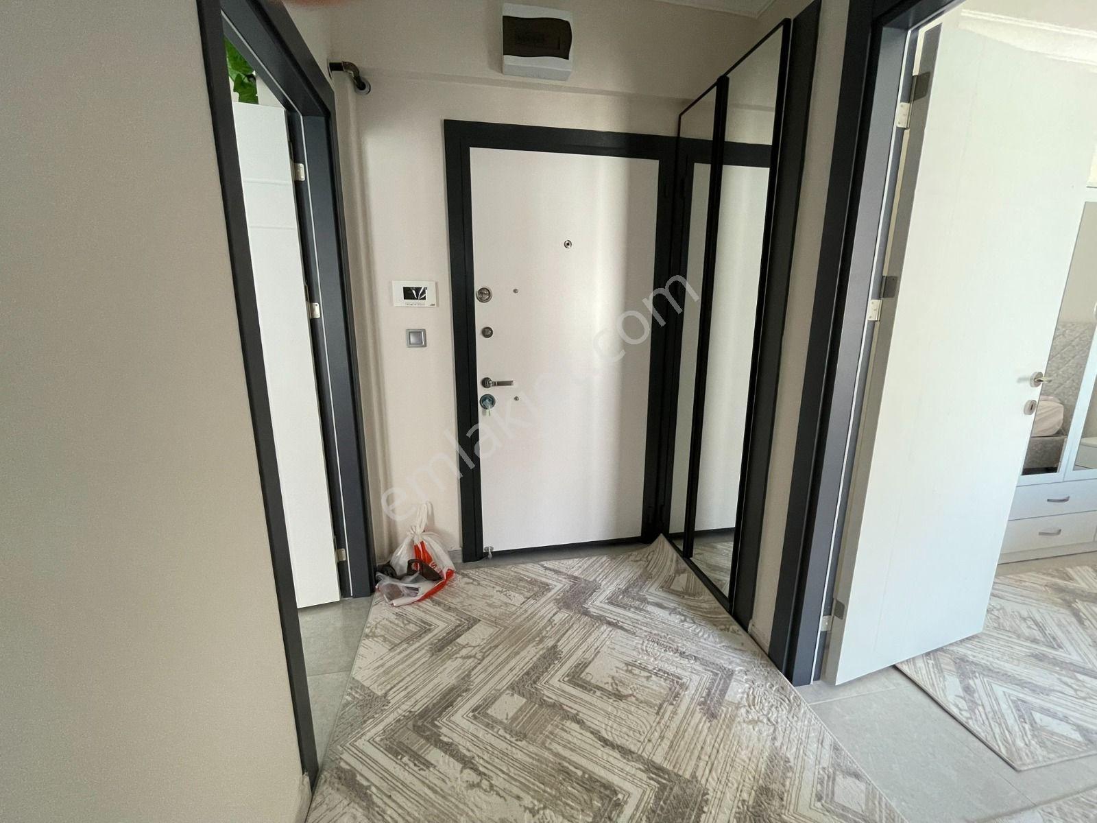 Ataşehir'de Harika Konumda Eşyalı Kiralık 1+1 Daire - Görsel 12