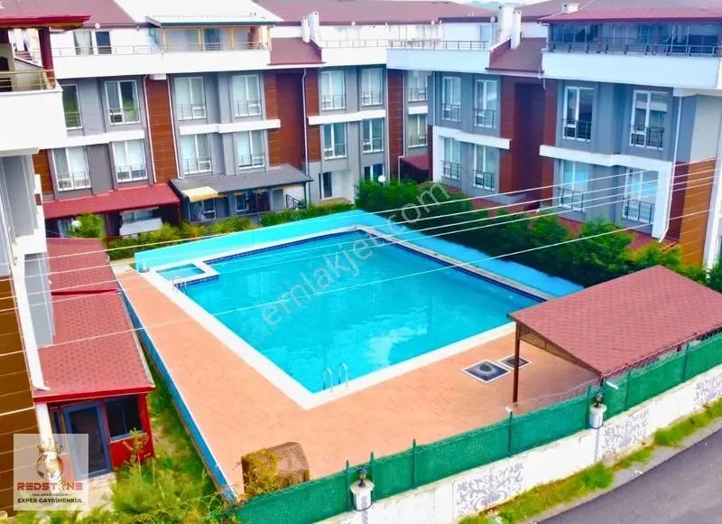 Kocaali'de Havuzlu, Güvenlikli, Kombili Satılık 2+1 Dublex Daire - Görsel 2
