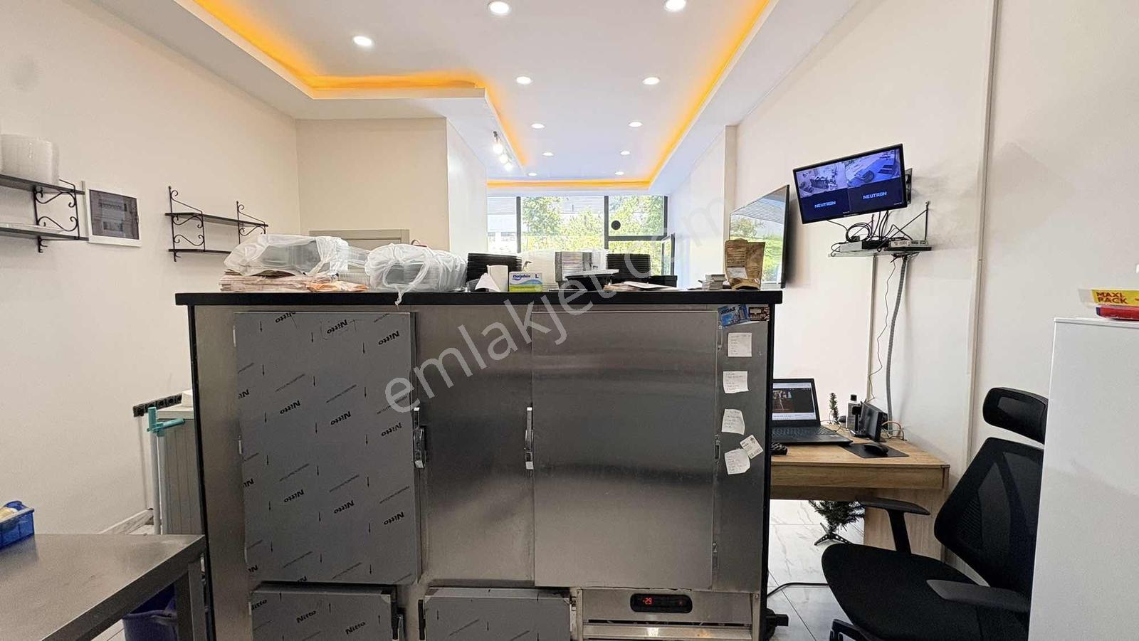 Beylikdüzü Kolejler Bölgesi Devren Kiralık Meze Dükkanı - Görsel 8