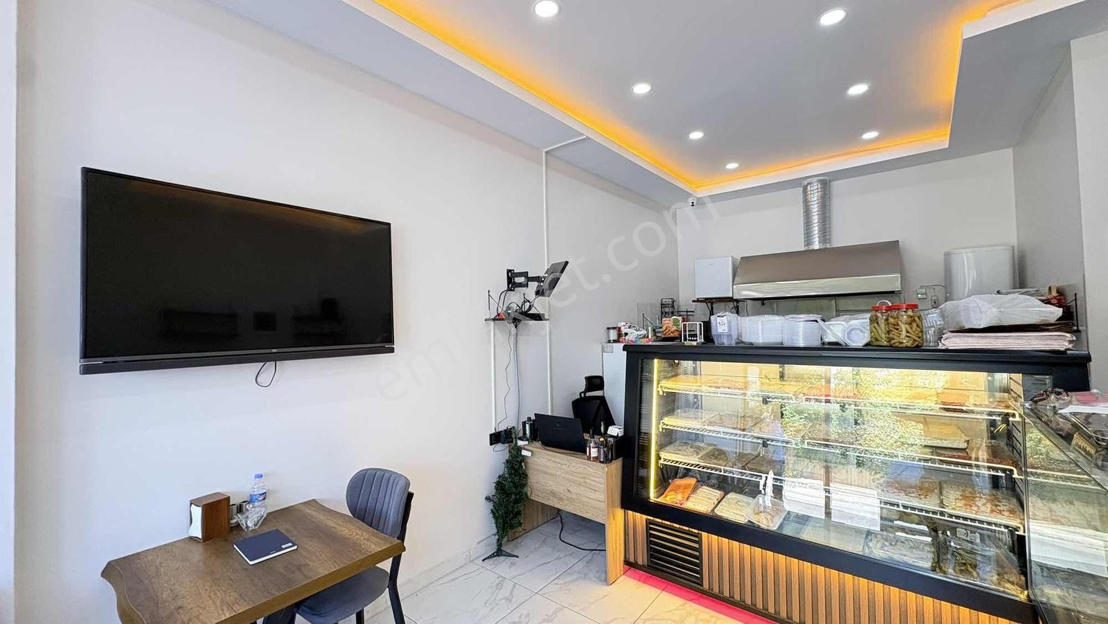 Beylikdüzü Kolejler Bölgesi Devren Kiralık Meze Dükkanı - Görsel 5