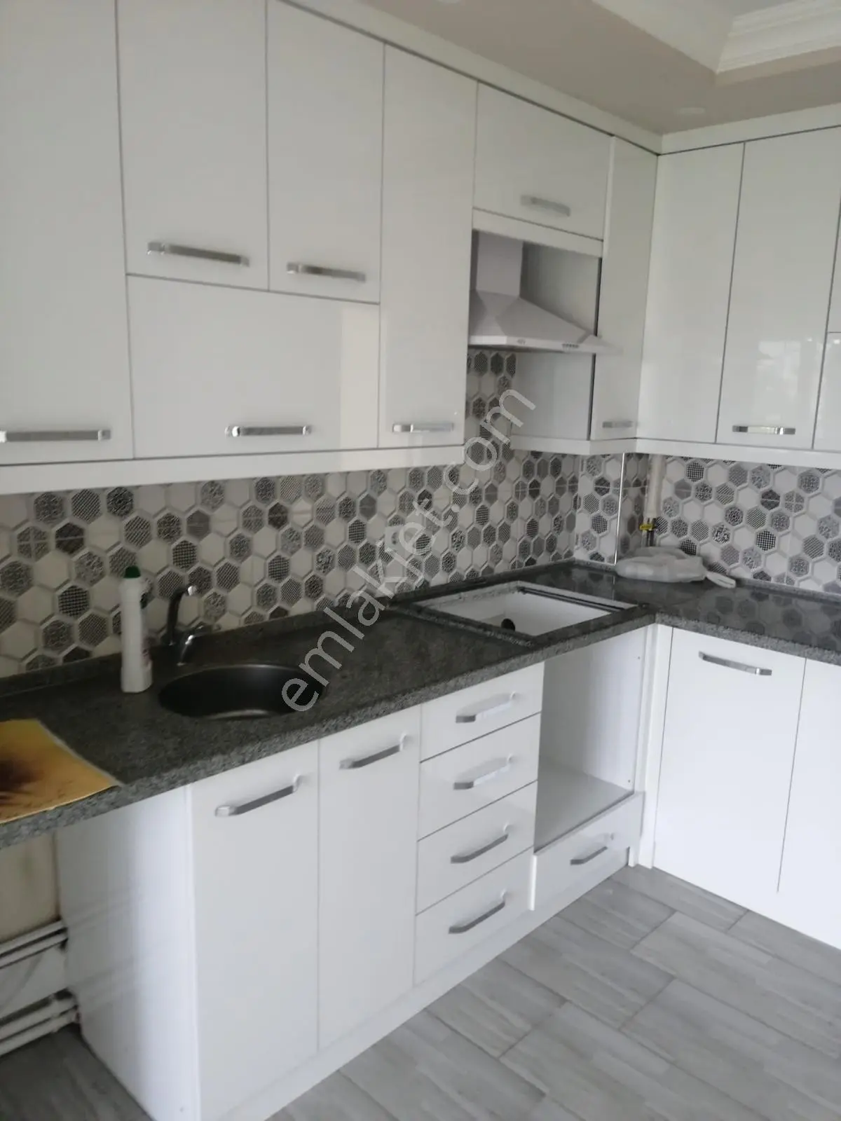 Satılık Lüks 2+1 Daire İstasyon Mah. Denizli Cad.