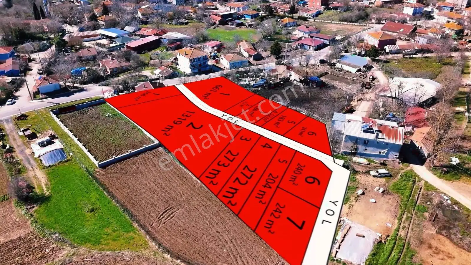Akören'de Satılık 240 M2 İmarlı Arsa