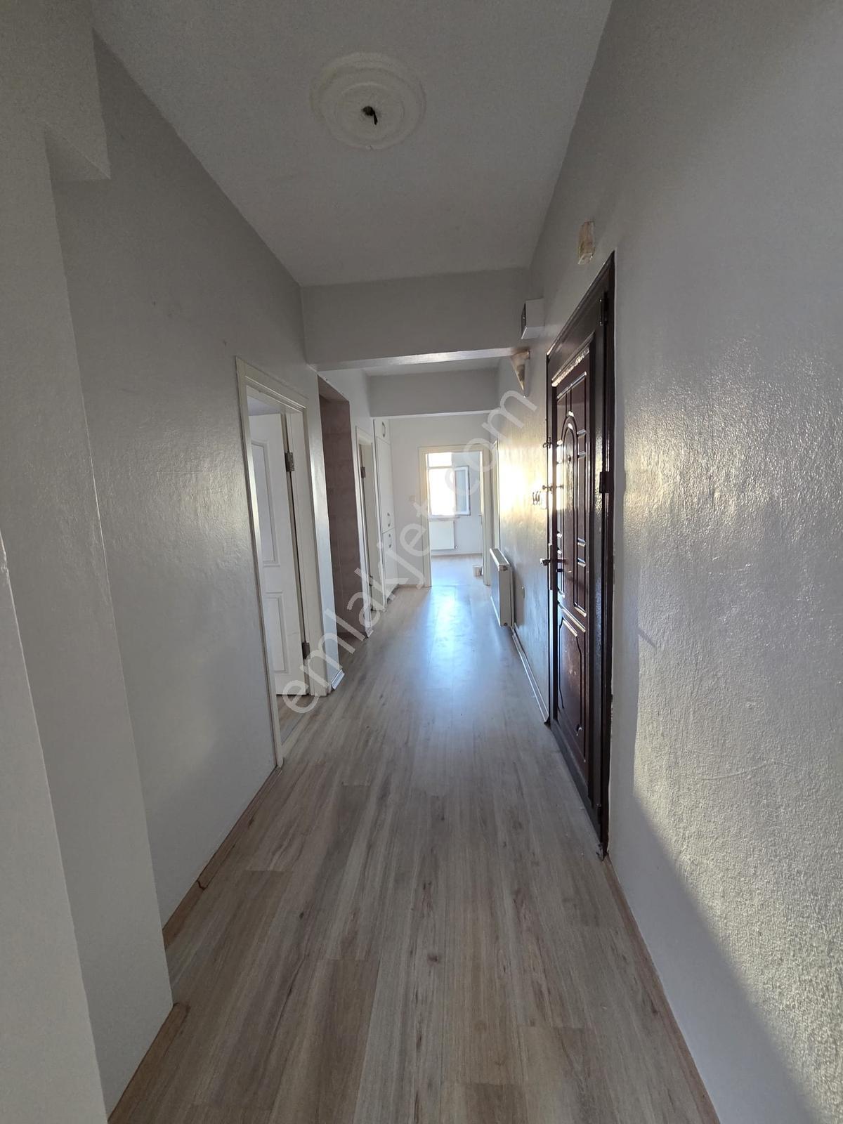 Çamçeşme Mahallesinde Ulaşımı Güçlü Lokasyonda 3+1 Kiralık Daire - Görsel 8