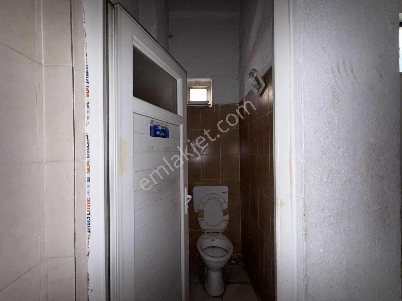 Remax Pin'den Satılık Emsalsiz Girne Mh'de İki Adet İşyeri - Görsel 11